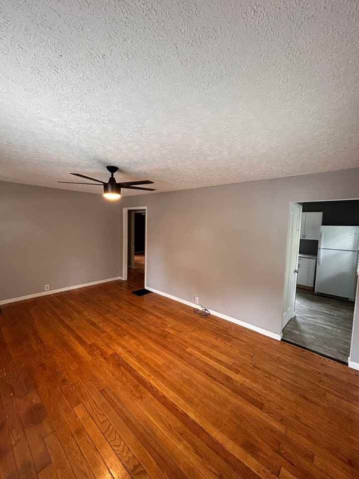 6807 Sunray St - Photo 3 of 9