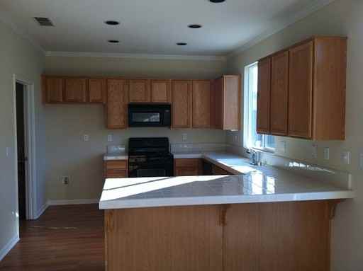 201 Waters Edge Dr - Photo 3 of 17