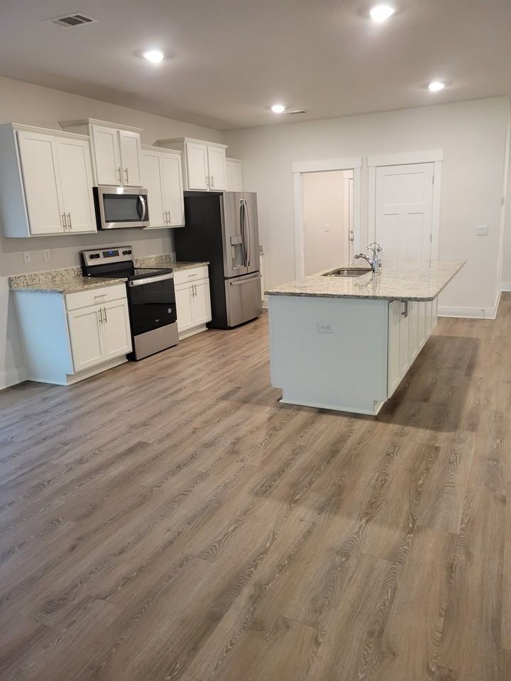 1511 Ballyhoo Dr #NA - Photo 2 of 8