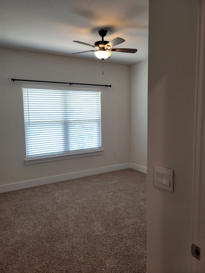 1511 Ballyhoo Dr #NA - Photo 6 of 8