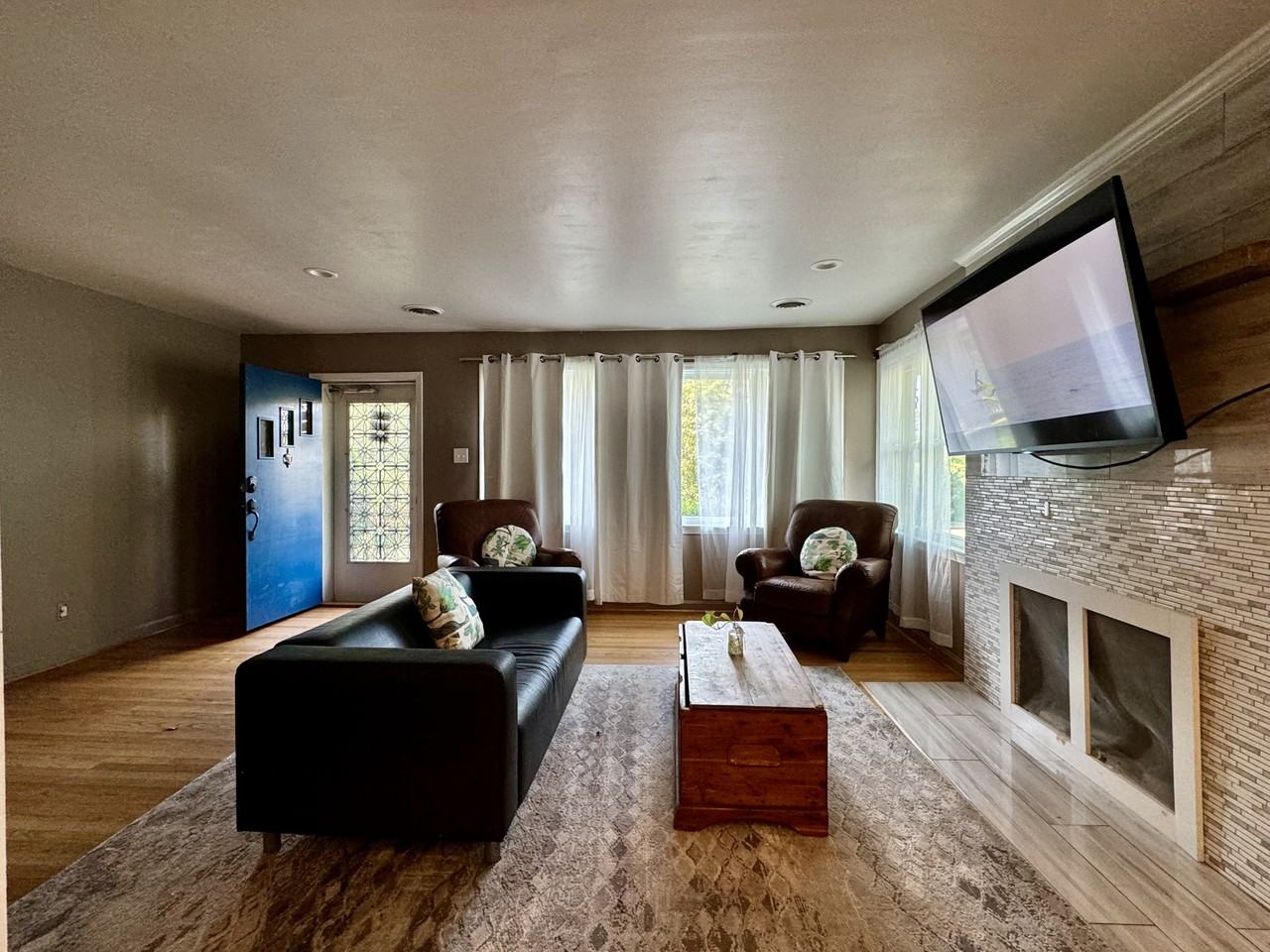 1208 Collingwood Rd #NA - Photo 2 of 32