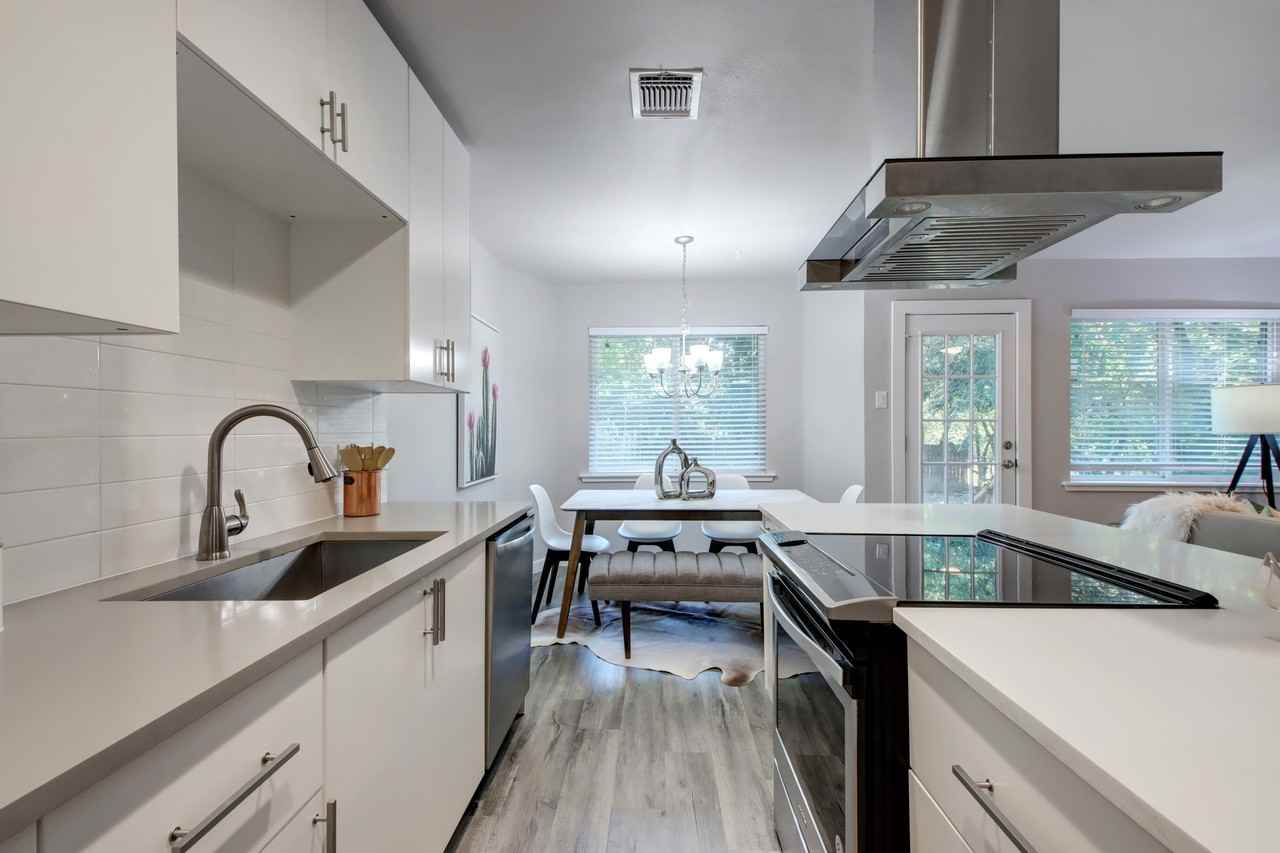 3208 Northeast Dr #A - Photo 5 of 32