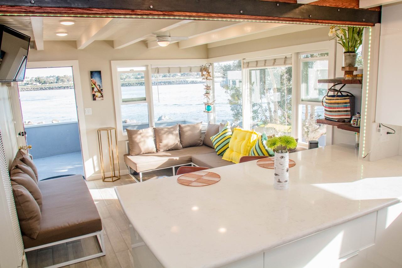 2613 Mission Blvd #PH8 - Photo 4 of 50