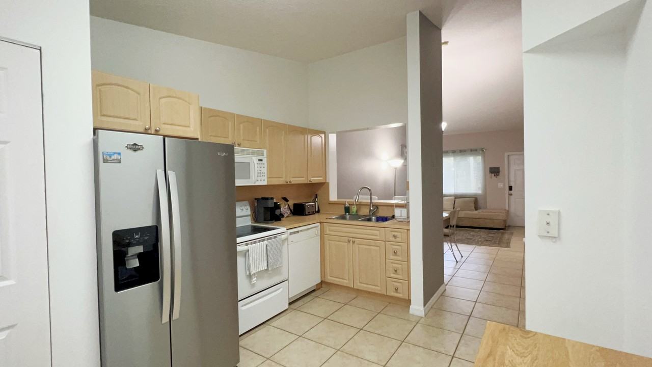 681 Nw 78th Ter #203 - Photo 7 of 24