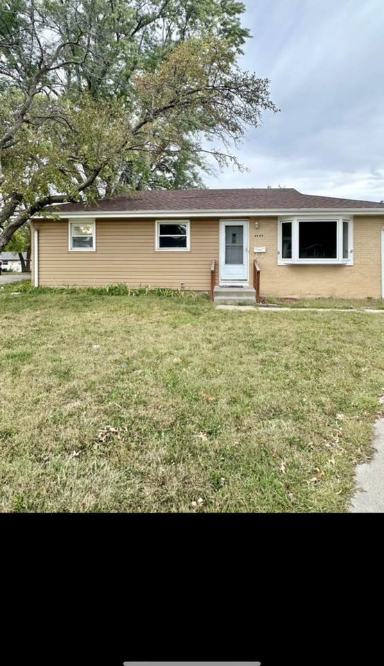 4649 4649 N 94th St #NA - Photo 2 of 13