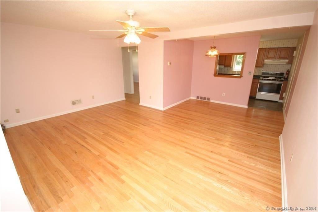 130 Park St - Photo 3 of 9