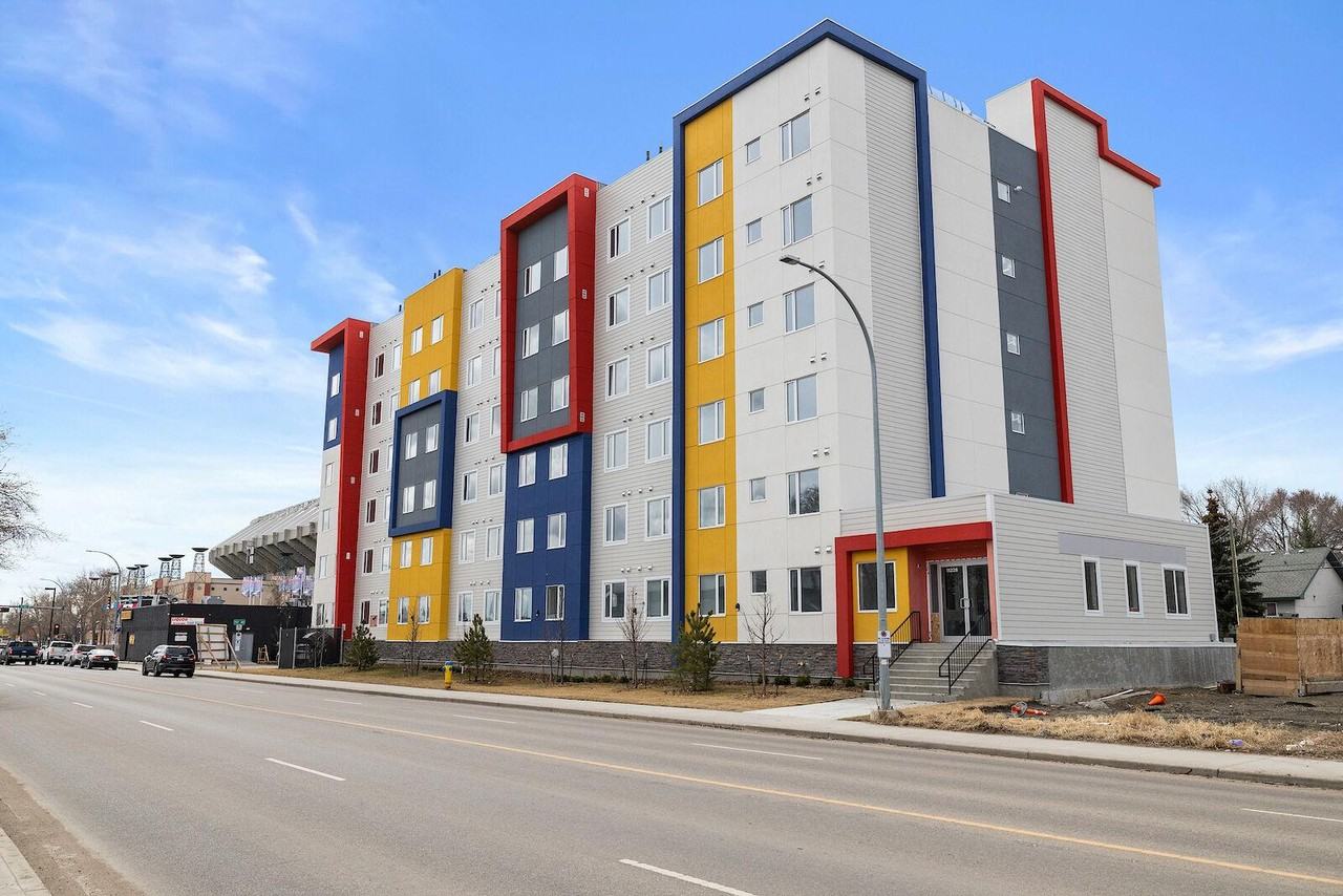 11228 86 Street Northwest - Photo 2 of 14