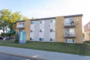 Beaumaris Lake Apartments - Photo 1 of 1