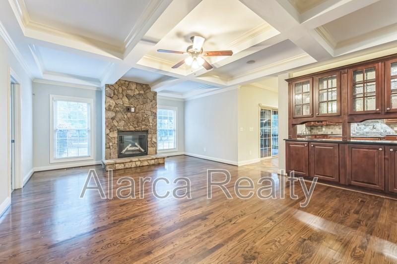 2718 Old Course Rd - Photo 2 of 37