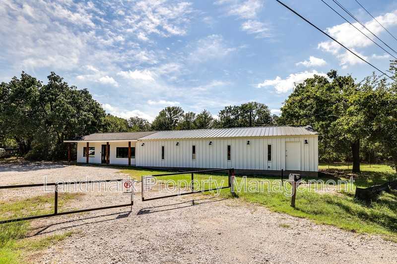 6720 Dick Price Rd - Photo 3 of 28