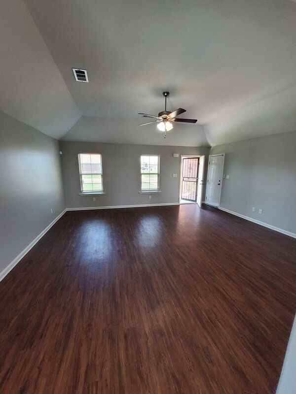 1262 River Wood Cir - Photo 2 of 23