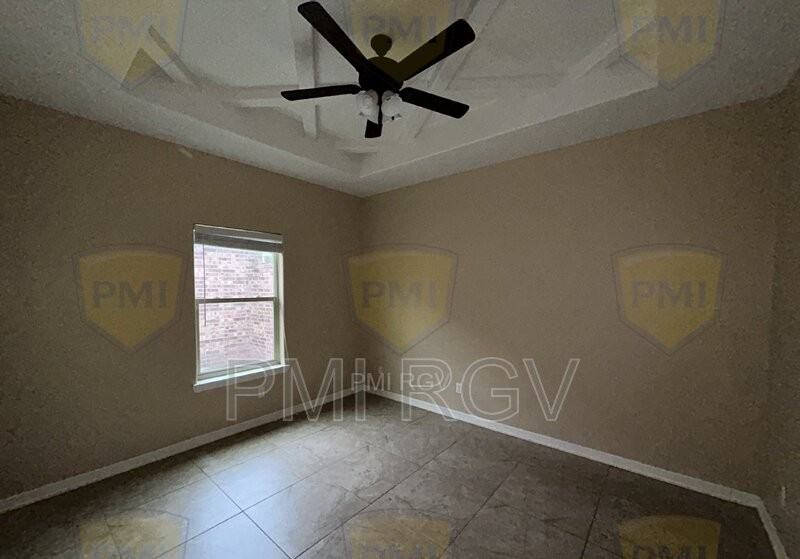 2601 E Garfield Ave #4 - Photo 6 of 29