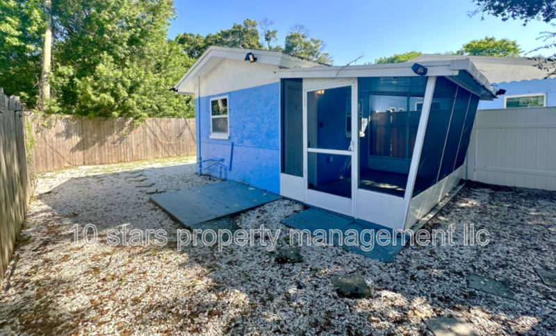6801 48th Ave N - Photo 2 of 40