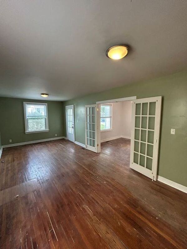 3423 Parkwood Ave - Photo 2 of 21