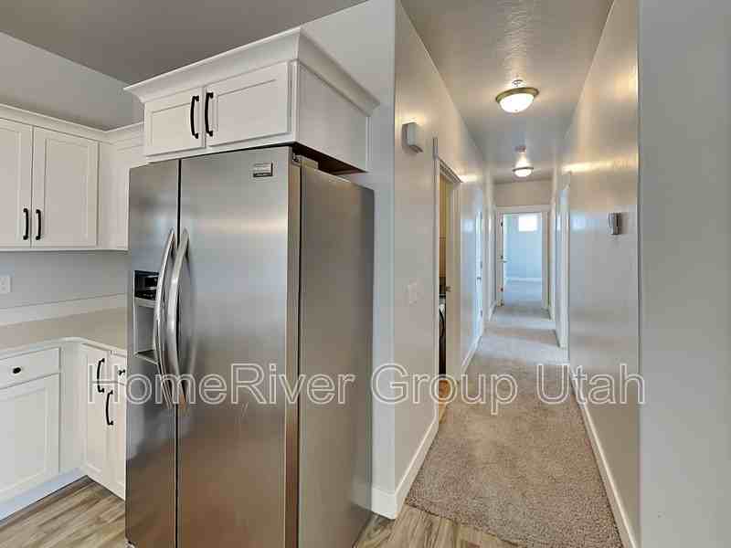 15 W Seasons Dr #409 - Photo 3 of 18