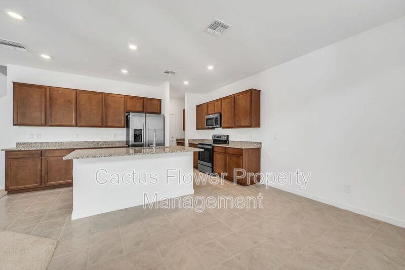 9850 E Tamery Ave - Photo 5 of 47