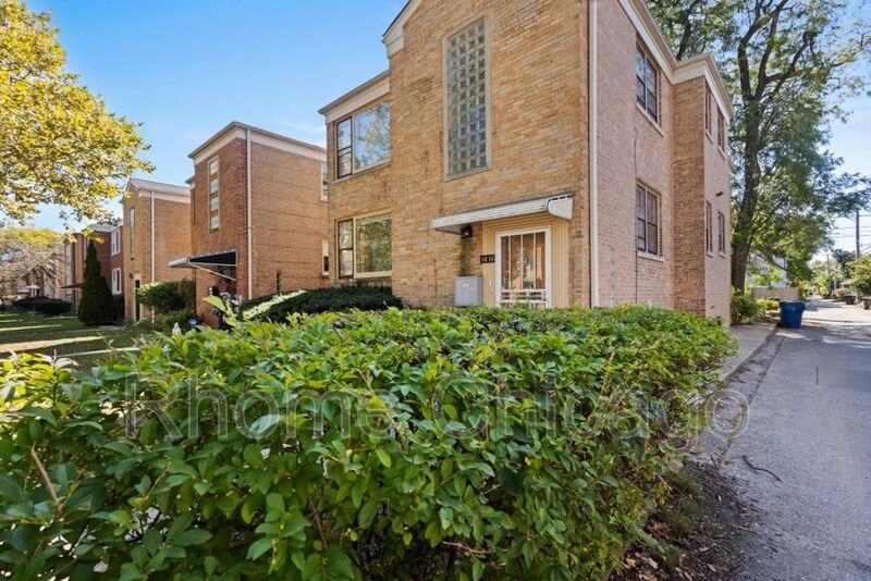 1816 Monroe St #1 - Photo 7 of 32