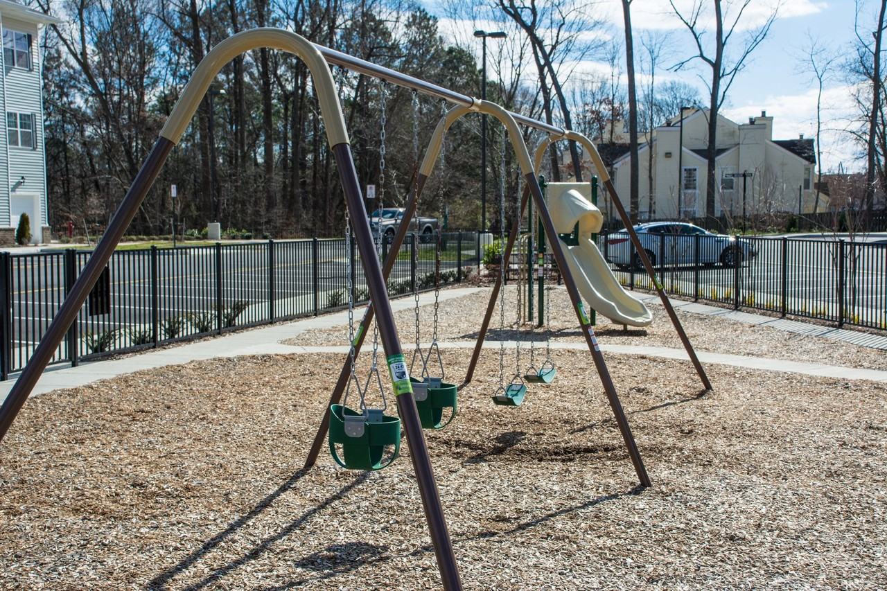 Parkside at Charles Street - Photo 4 of 28