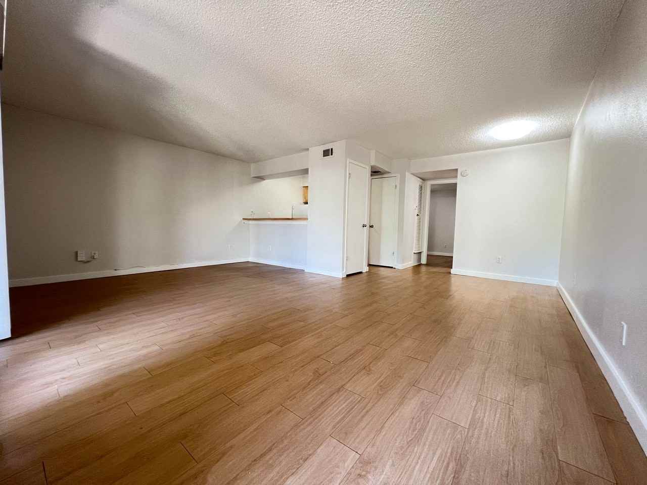 Oak Creek - Photo 6 of 42