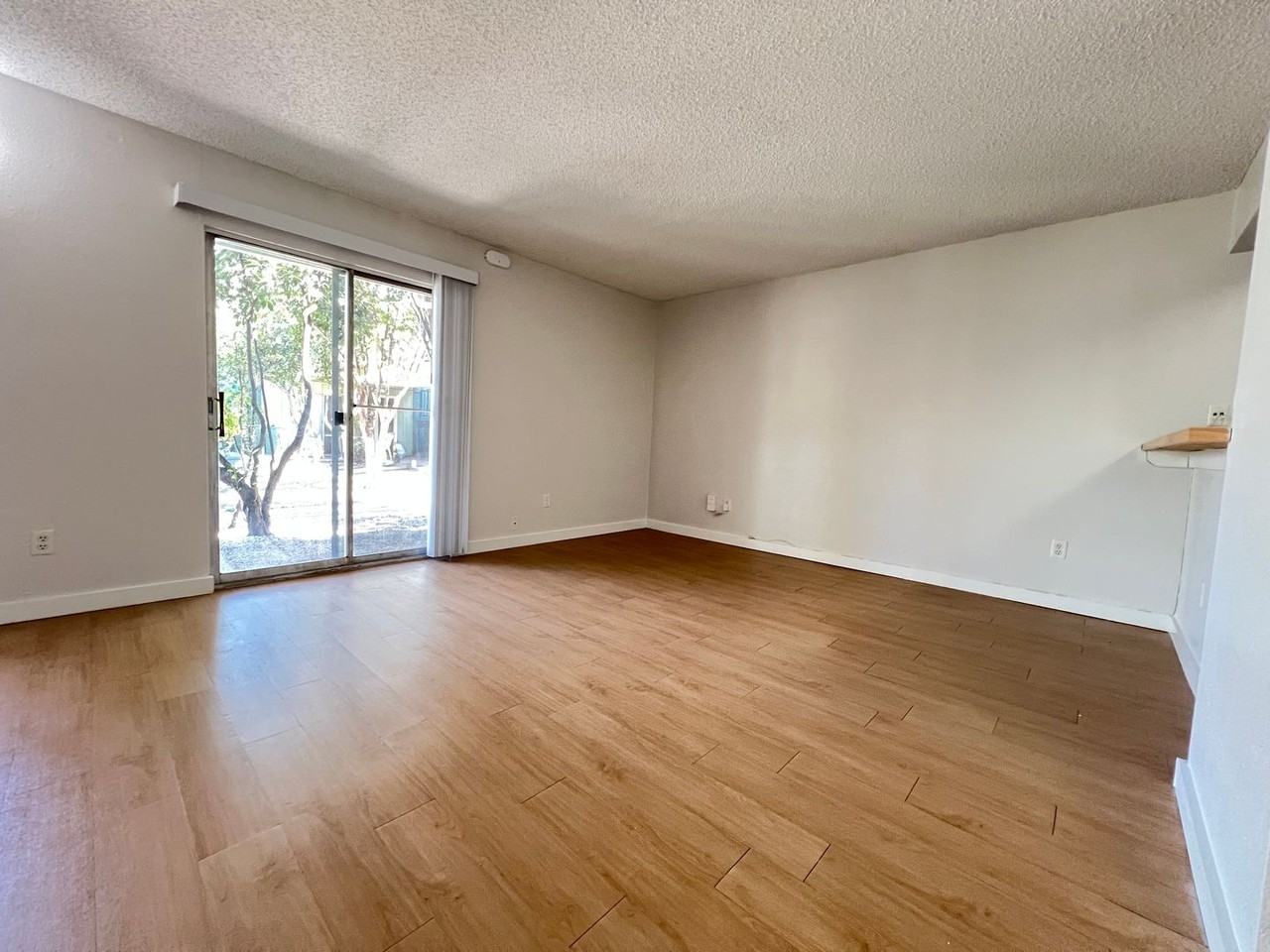 Oak Creek - Photo 7 of 42