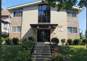 2448 W Kilbourn Ave - Photo 1 of 1