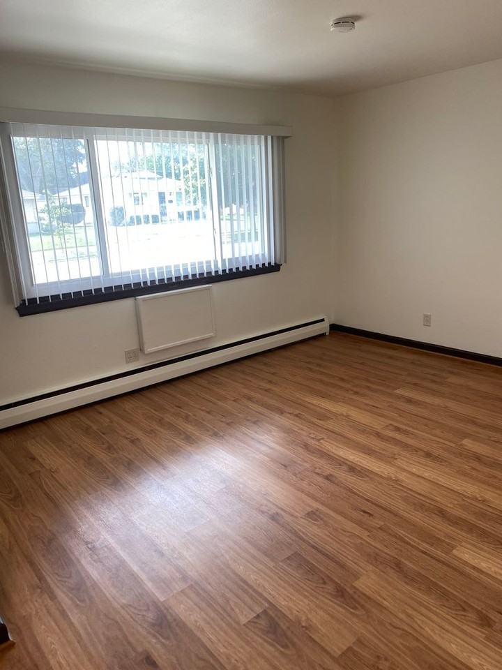 2812 Bolivar Apts. - Photo 3 of 34