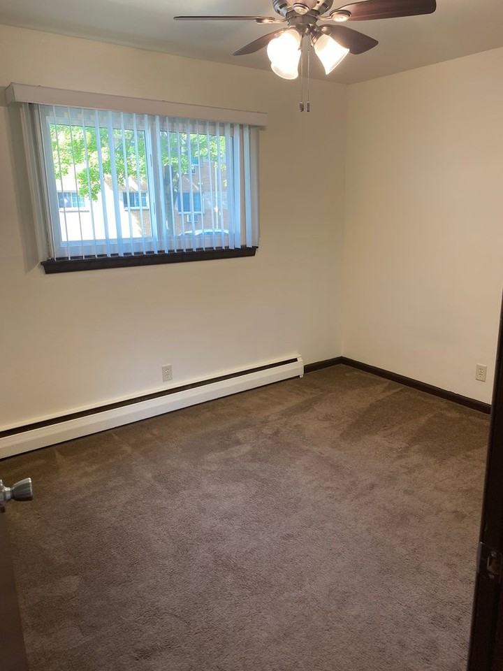 2812 Bolivar Apts. - Photo 5 of 20