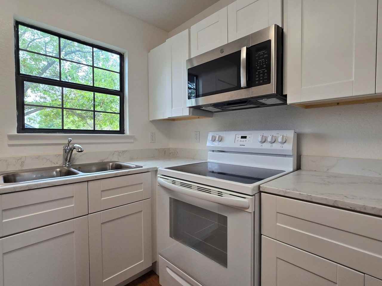 1907 Alamo Ave - Photo 4 of 13