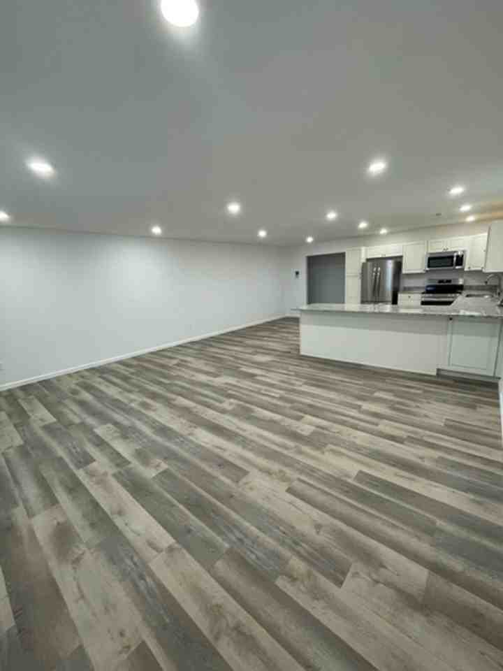 433 James Dr - Photo 2 of 19