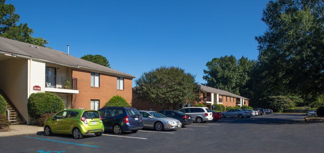 Willow Oaks Apartments - Photo 3 of 13