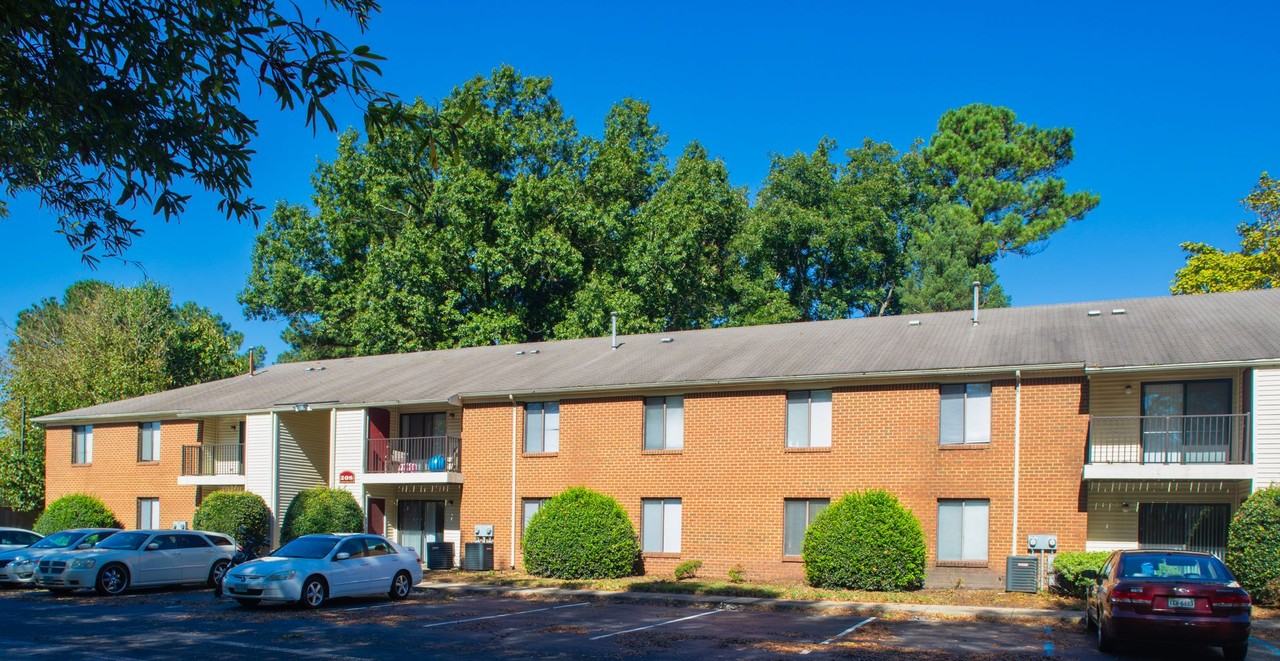 Willow Oaks Apartments - Photo 6 of 13