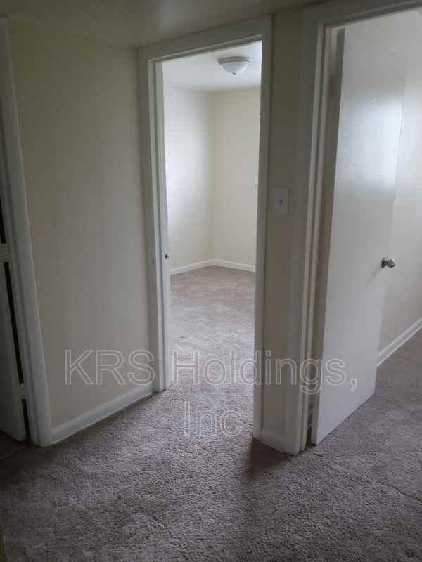 1822 Williamsburg Rd #1 - Photo 2 of 5