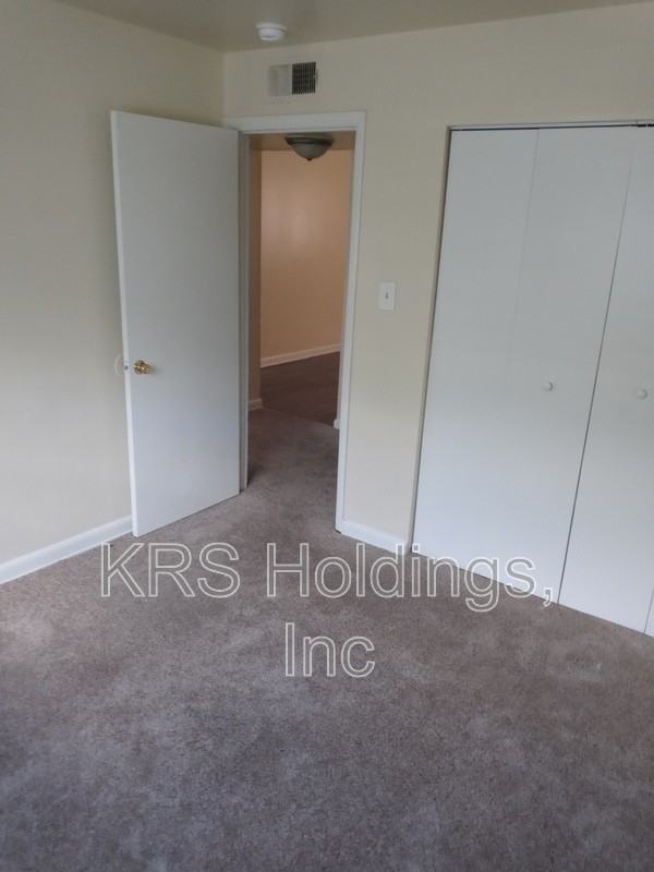 1822 Williamsburg Rd #1 - Photo 4 of 5