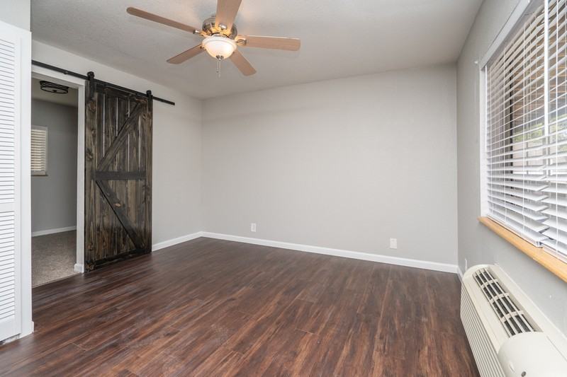 1244 Ohio St - Photo 6 of 11