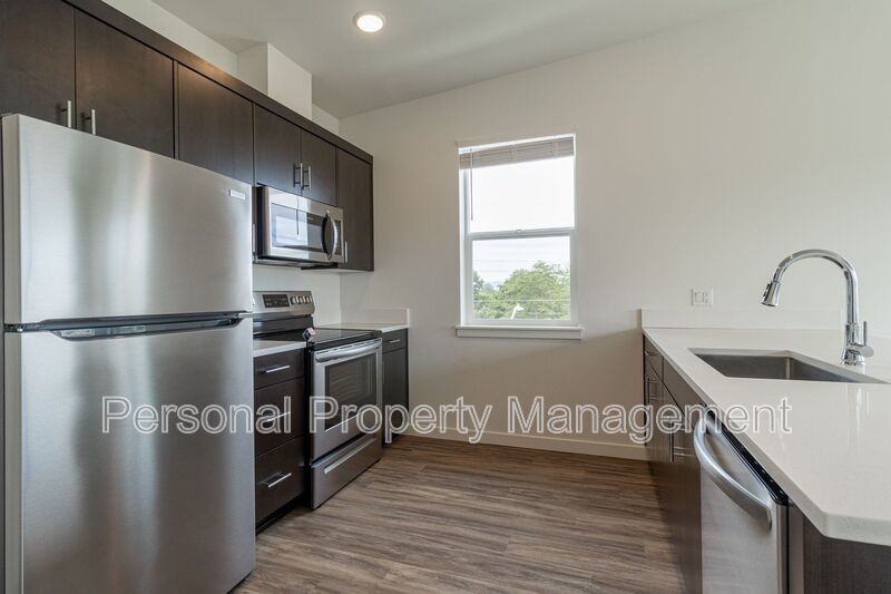 1111 W Fourth Plain Blvd #301