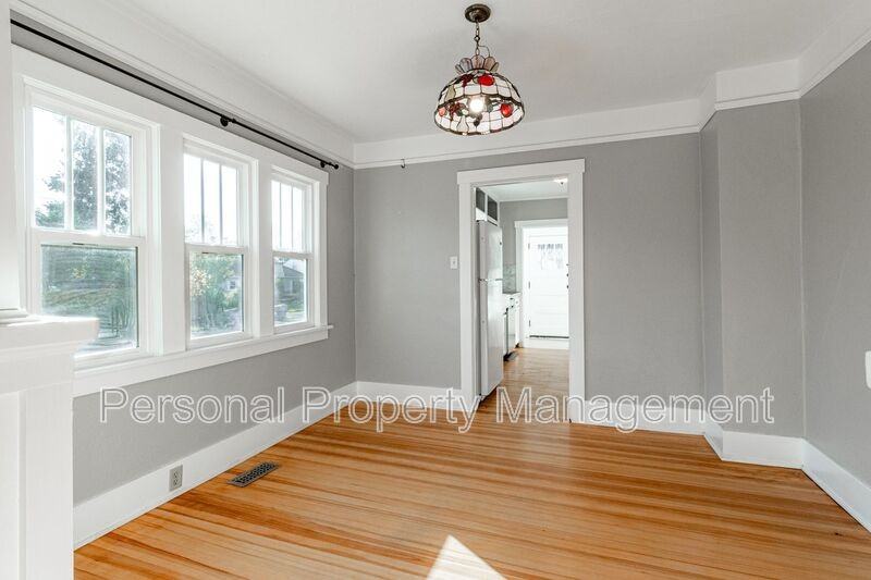3100 H St - Photo 5 of 16