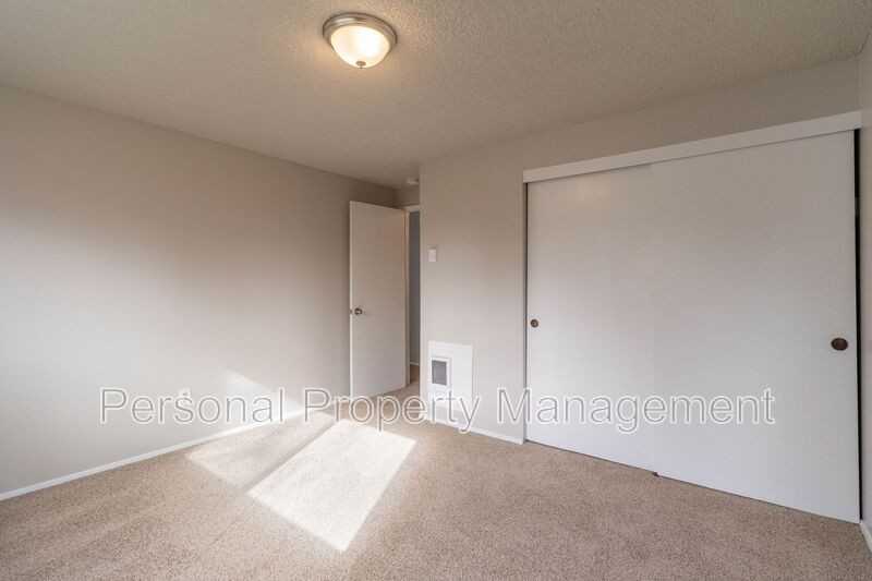 506 E 34th St #B - Photo 7 of 10