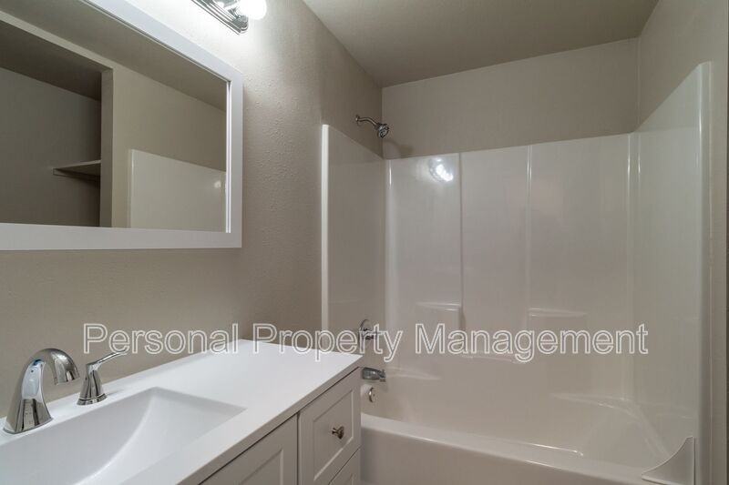 19019 Se 12th Way - Photo 6 of 16
