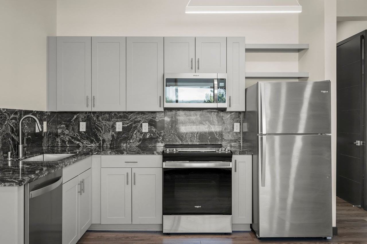 320 Grand Canyon - Photo 2 of 11