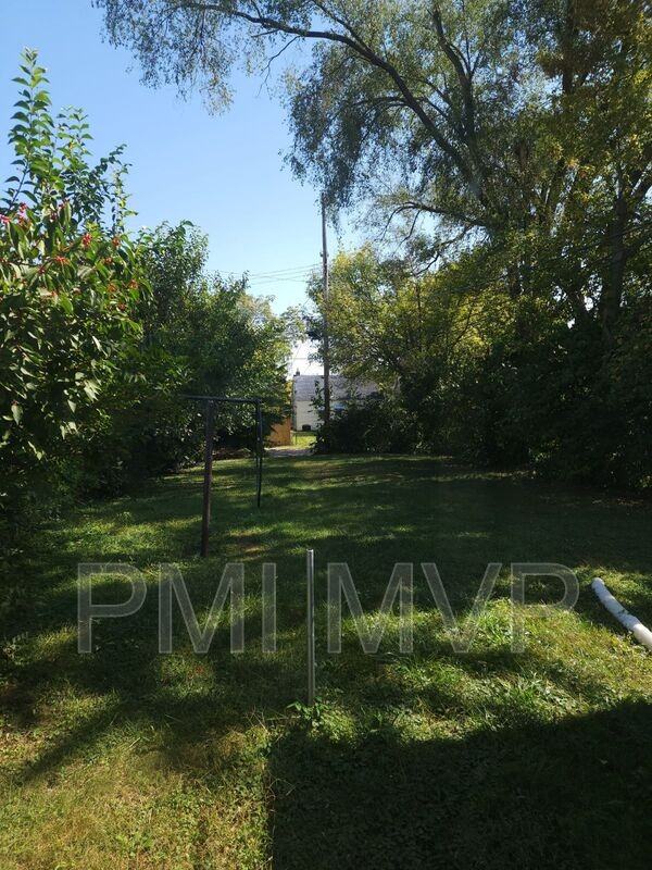 266 S Powell Ave - Photo 2 of 19