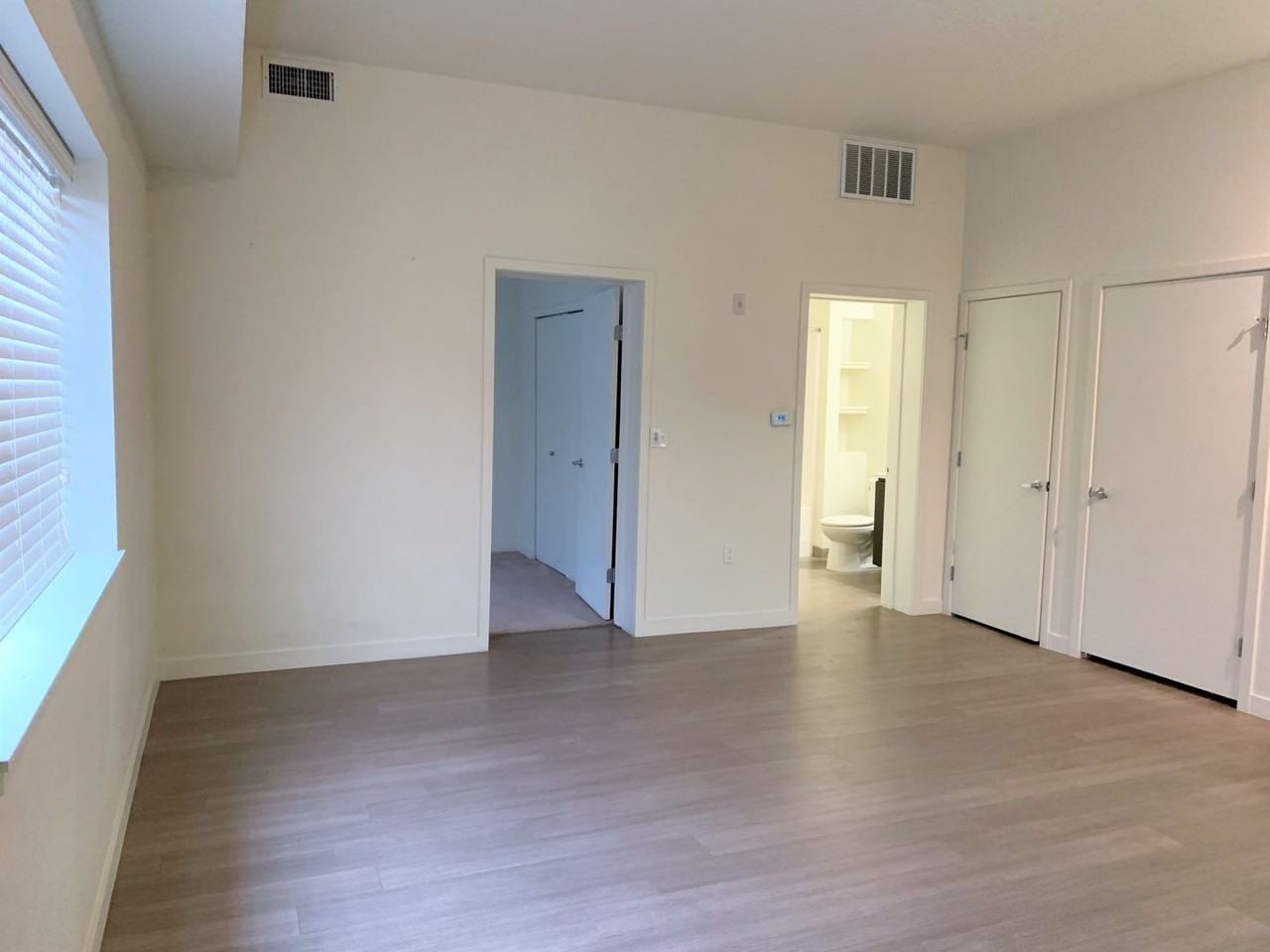 4100 Silver Ave SE - Photo 3 of 37