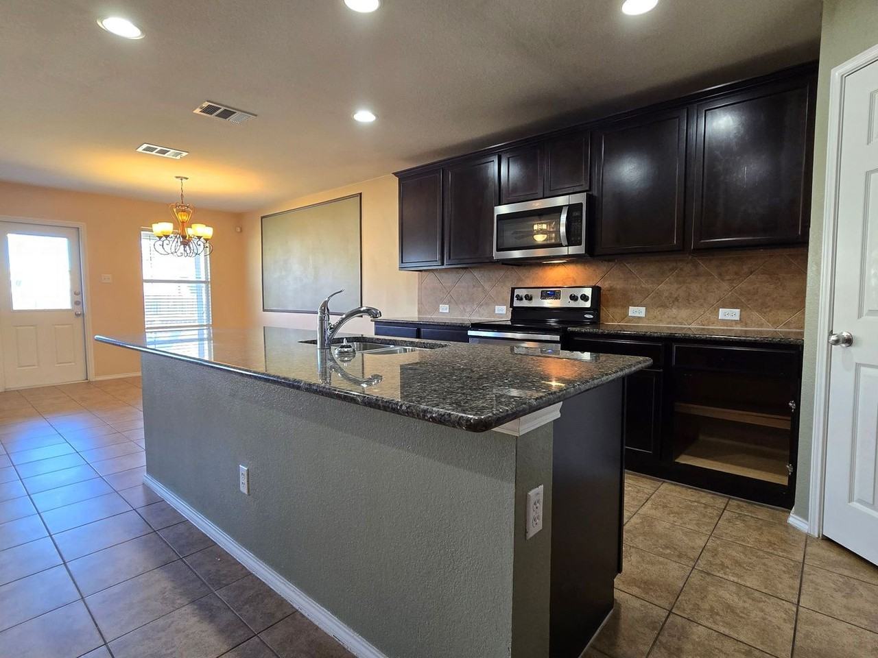 307 E Gemini Ln - Photo 6 of 34