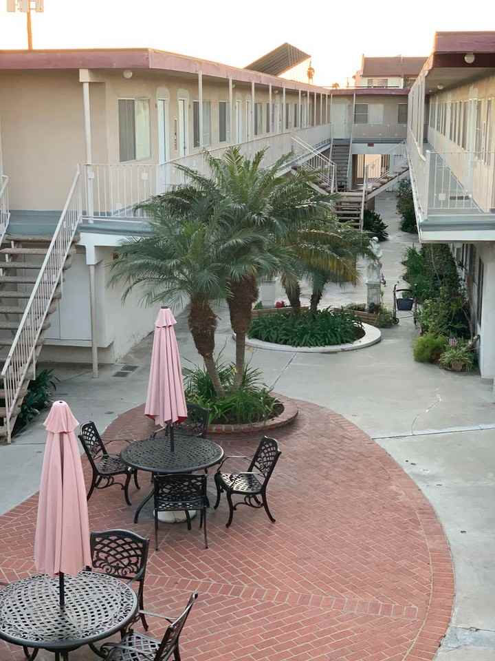 3 The Roman Apartments - Photo 3 of 9