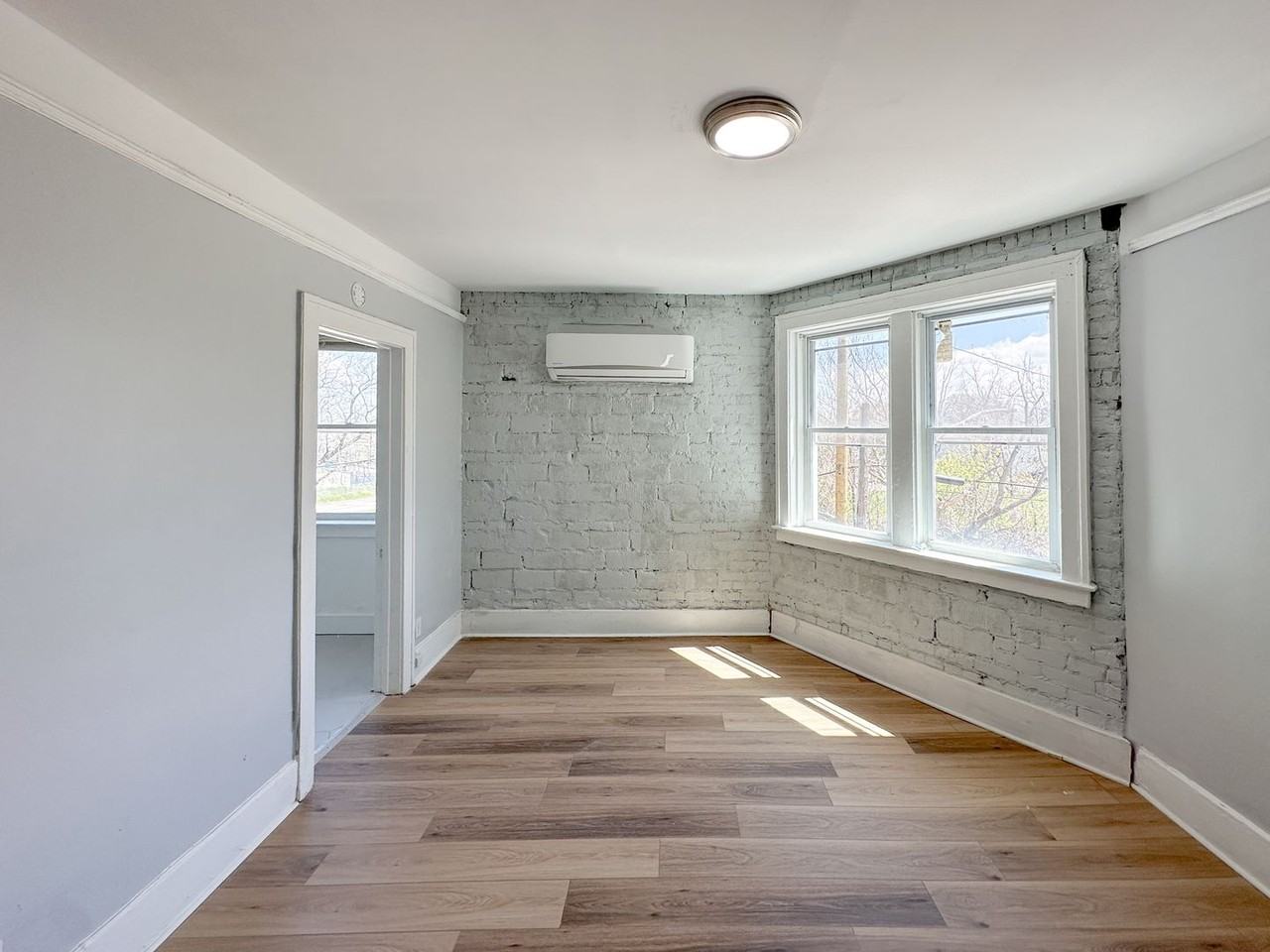 Updated 1 Bed 1 Bath near Midtown - Photo 2 of 10