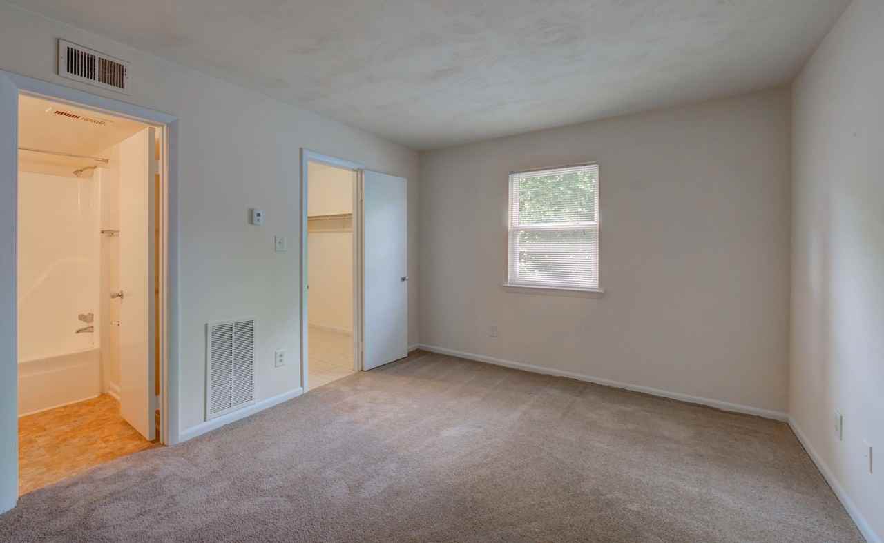 Vantage Apartments - Photo 5 of 21