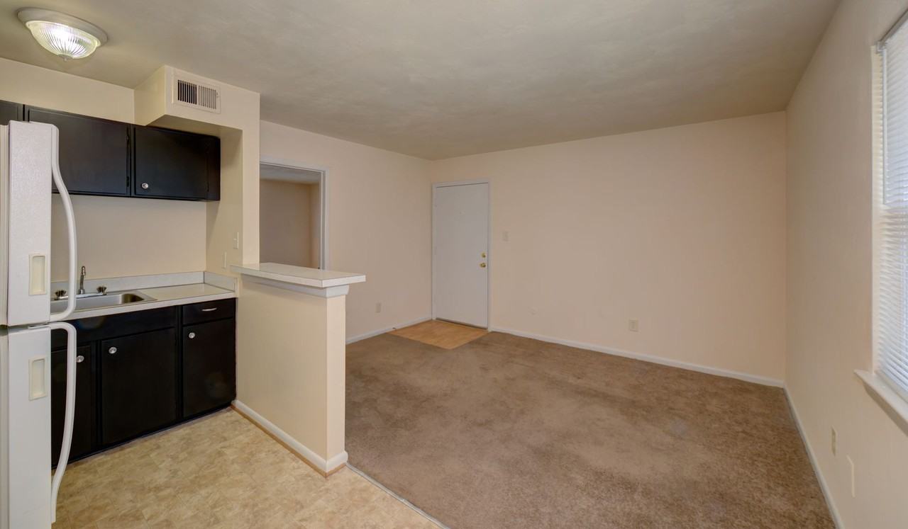 Vantage Apartments - Photo 6 of 21