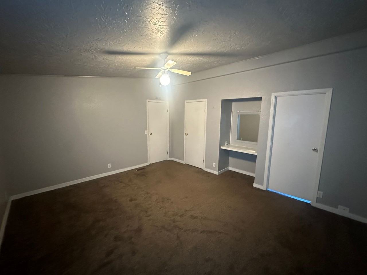 920 97th St E - Photo 3 of 12