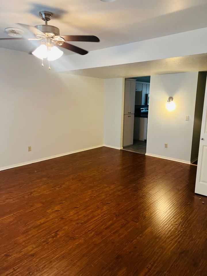 803 S 24th St #B - Photo 2 of 11