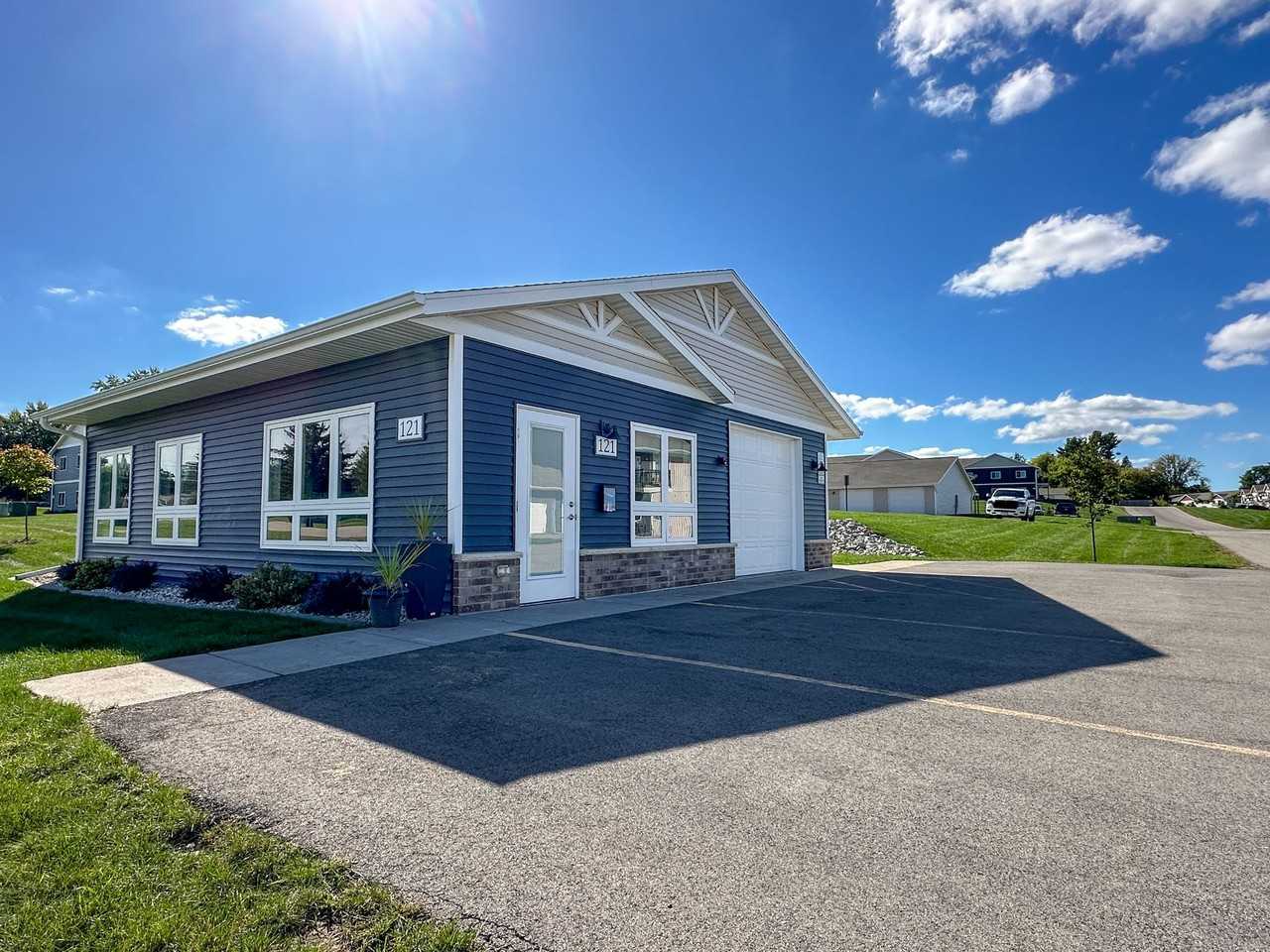 SCS Hortonville - Photo 7 of 50