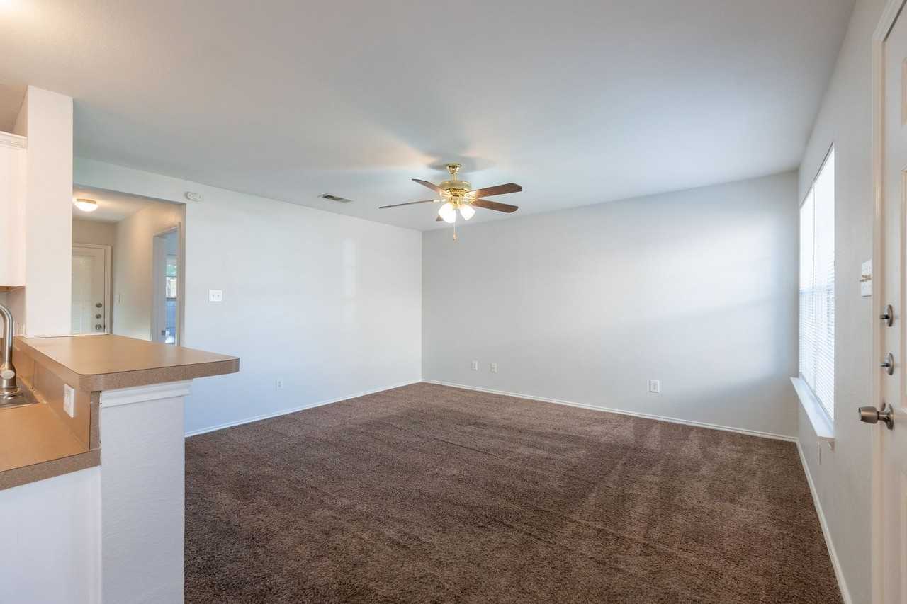 7912 Marydean Ave - Photo 7 of 24